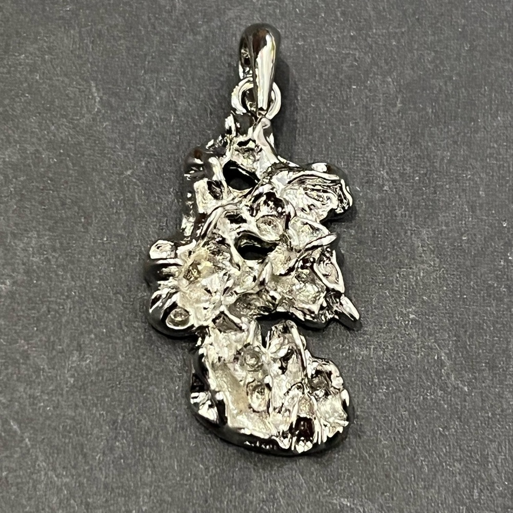 Silver METORITE Textured Pendant 1”